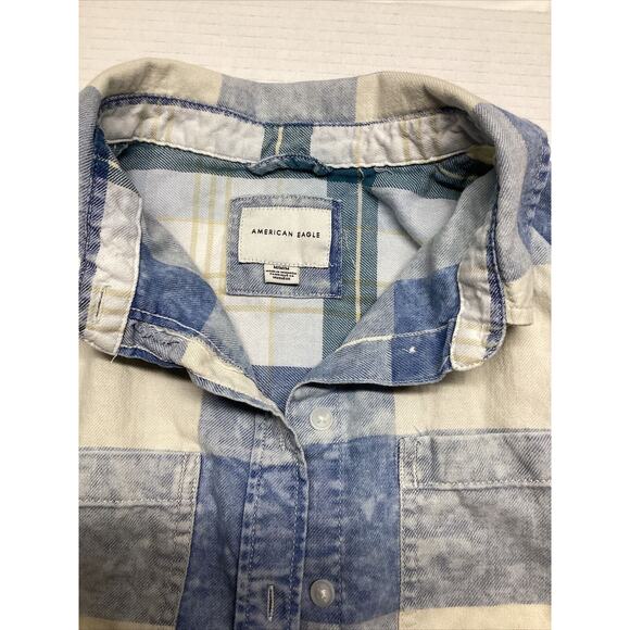 American Eagle long sleeve Button Up Women’s shirt Size Medium - Picture 2 of 4